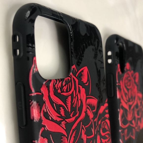 Skull and Roses iPhone Case - Picture 4 of 6